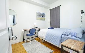4Br 1,5Bh Sunny Apt In Roxbury